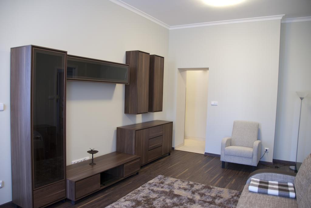 Apartman U Kolonady Карловы Вары Номер фото