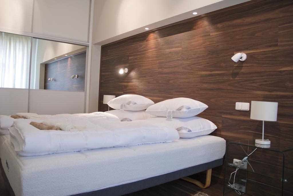 Apartman U Kolonady Карловы Вары Номер фото